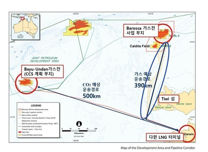 13일 호주 해양석유안전환경청은 가스 예상 운송 경로 390㎞ 중 가스전 사업부지에서 직선으로 이어오는 260㎞ 가스관(동그라미 표시)이 지나는 구간에서의 해양 문화재 탐사를 사업자들에게 지시했다. 기후솔루션은 “남은 130㎞ 구간은 별도의 가스관 건설이 필요해 별건의 자금 조달과 인허가 절차가 이뤄지고 있다”고 설명했다. 산토스 누리집에서 갈무리한 바로사 가스전 사업 개념도.