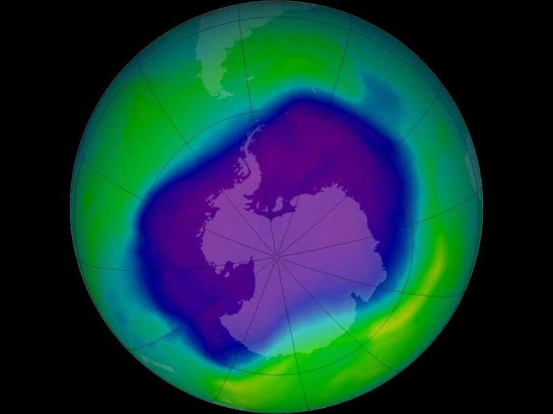 사상 최대 크기였던 2006년 9월24일의 남극대륙 상공 오존구멍. 미 항공우주국 제공