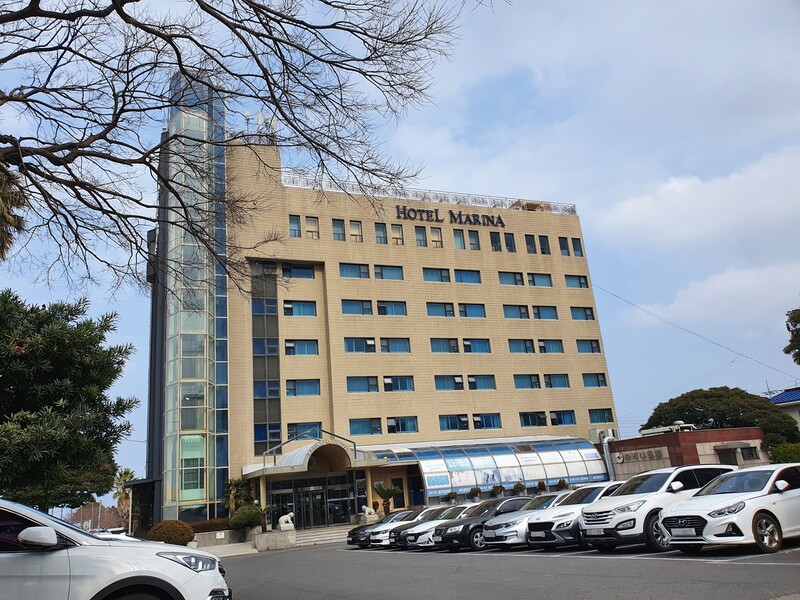 오는 5월 영업을 중단할 제주시 마리나호텔의 전경. 허호준 기자