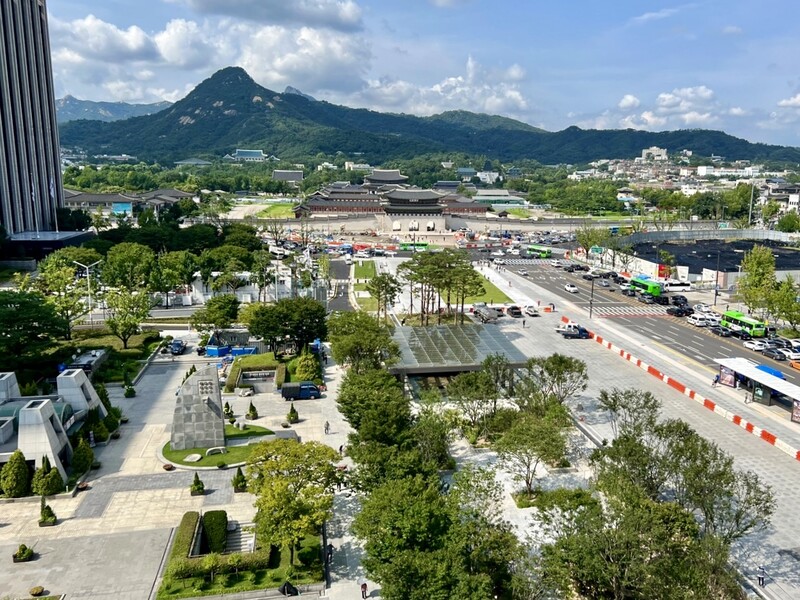 공원으로 광장을 구원할 수 있을까. 사진 조용준(CA조경)