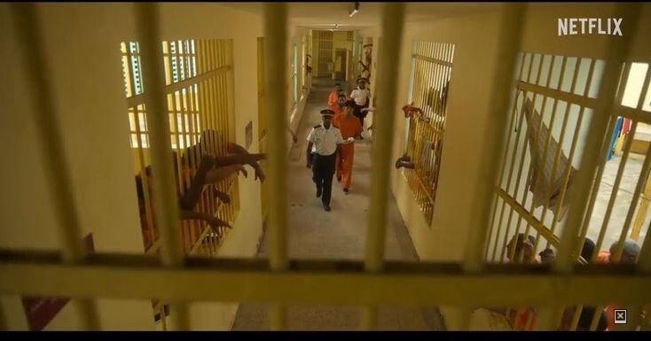 ‘수리남’ 강인구가 마약 누명을 쓰고 교도소에 들어가는 장면. 이 장면에서 숨겨진 비밀은?