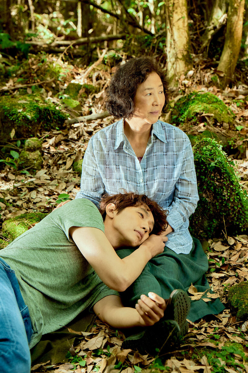 영화 &lt;빛나는 순간&gt; 한 장면. 명필름 제공