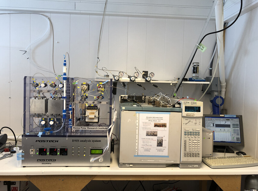 극지연구소 연구팀과 제플린지구대기감시소 연구팀이 공동으로 자체 제작한 디메틸황 농도 측정장비. 극지연구소 제공