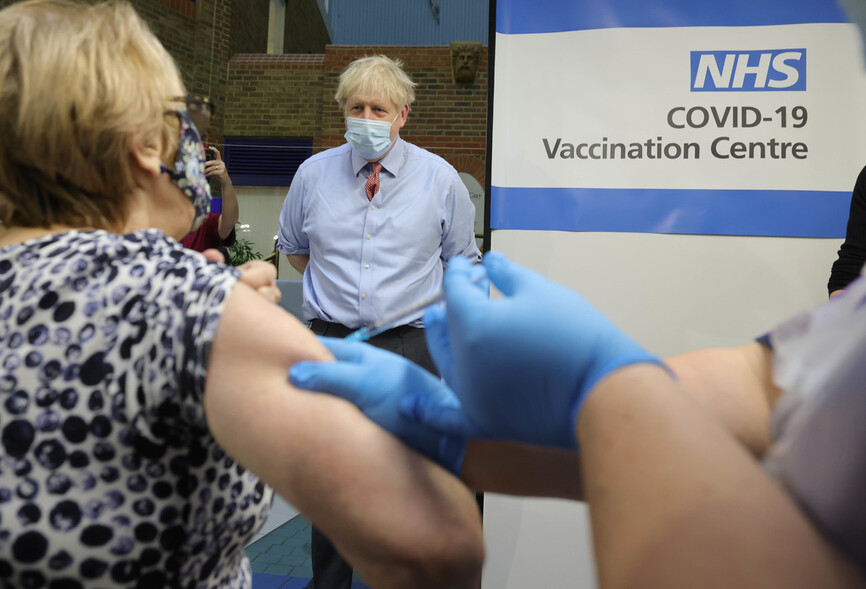 영국, 코로나 백신 접종 첫날 2명 알레르기 반응