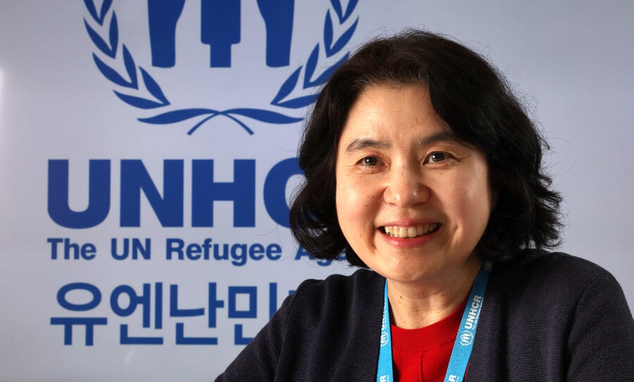 전혜경 유엔난민기구(UNHCR) 한국대표부 대표가 지난 23일 서울 중구 무교로 유엔난민기구 사무실에서 인터뷰를 하고 있다. 이정용 선임기자 lee312@hani.co.kr