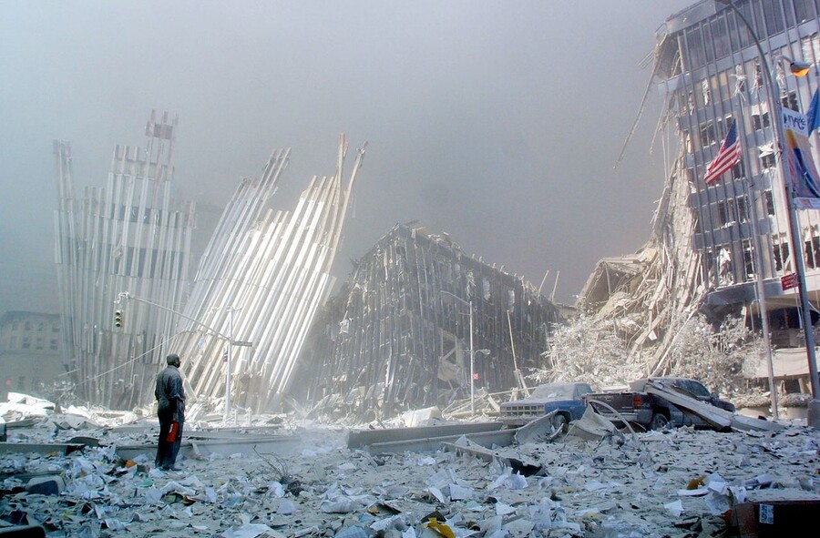 2001년 9·11 테러 직후의 뉴욕 세계무역센터 잔해. AFP 연합뉴스
