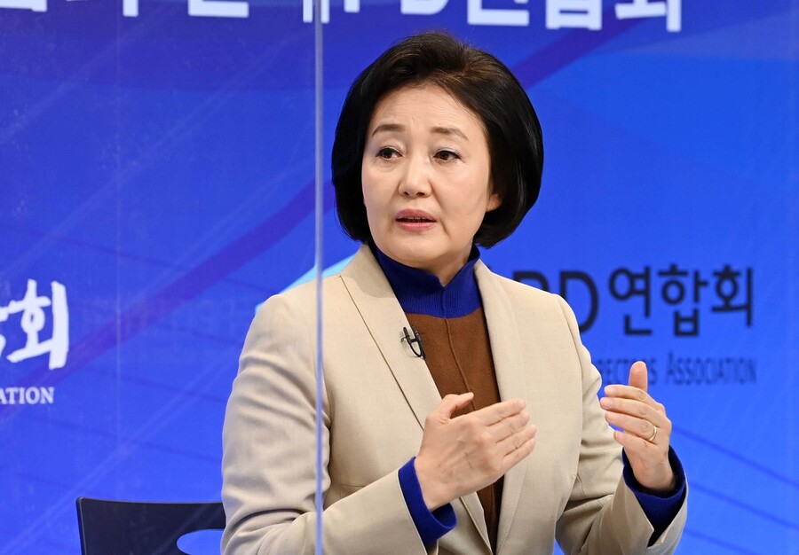 박영선 더불어민주당 서울시장 후보가 23일 서울 목동 방송회관에서 열린 한국기자협회·방송기자연합회·한국PD연합회 주최 서울시장 후보 초청 토론회에서 발언하고 있다. 국회사진기자단