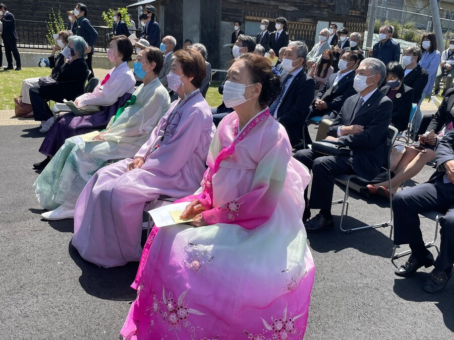 30일 오전 10시 일본 교토에서 우토로 주민들과 재일동포, 한-일 시민들, 정부 관계자 등 150여명이 참석한 가운데 ‘우토로 평화기념관’ 개관식이 열렸다. 교토/김소연 특파원