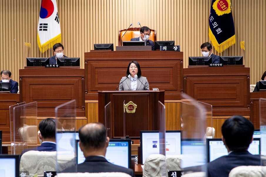 박채아 경북도의원이 도의회 본회의에서 발언하고 있다. 경북도의회 제공