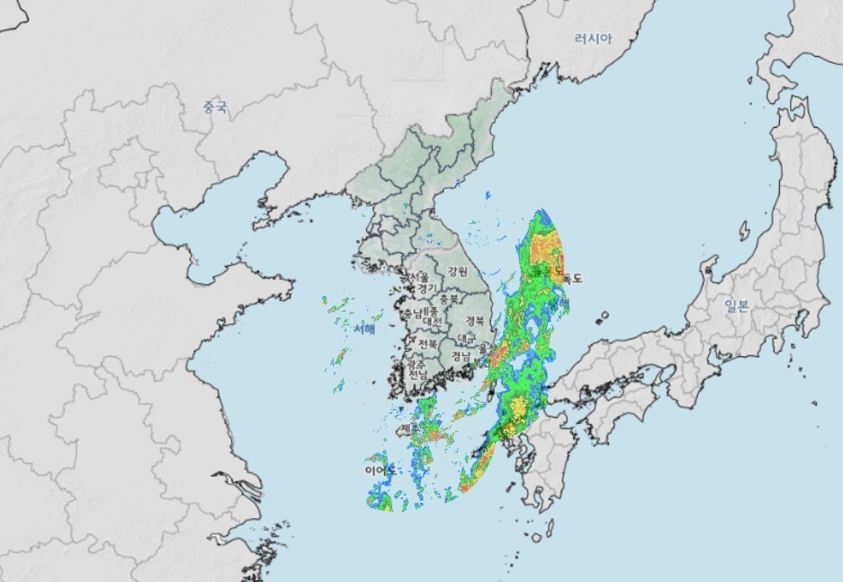 17일 오전 10시 현재 일기도. 동남쪽으로 옮겨간 비구름대. 기상청 제공