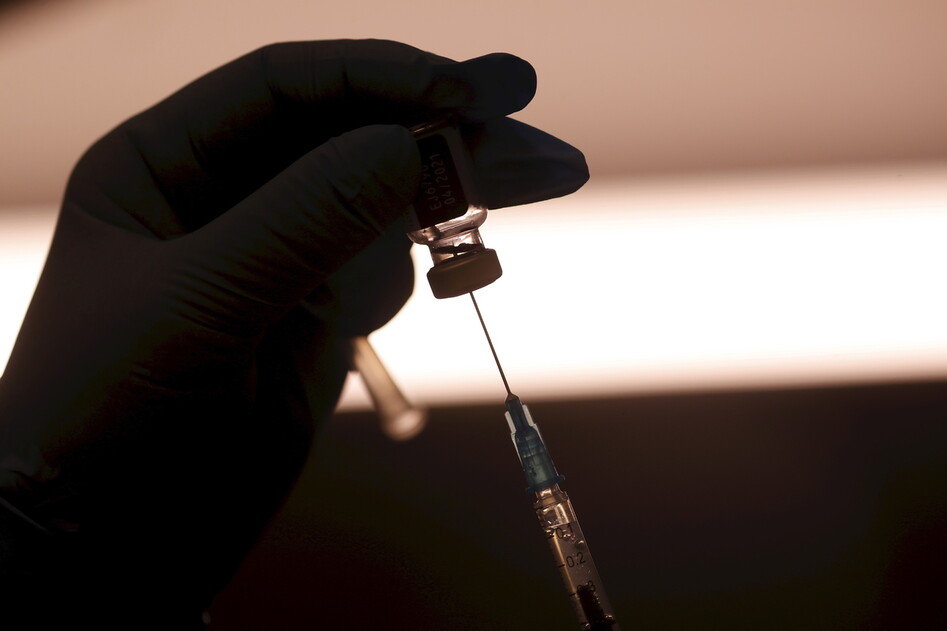 “화이자 백신, 영국·남아공 변이 바이러스에도 효과”