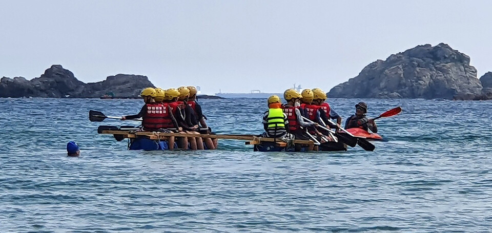 동고동락협동조합 공동체가 주최한 캠프에 참가한 청소년들. 공동체는 마을 행복학교를 중심으로 대안교육을 고민한다. 동고동락협동조합 제공