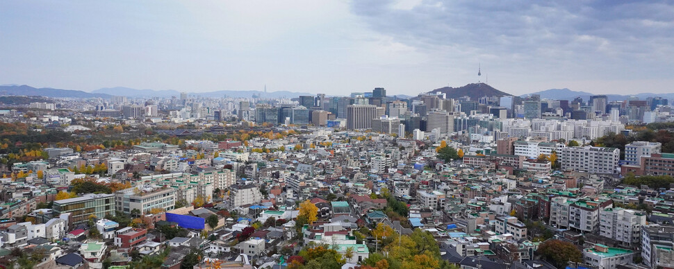 인왕상 둘레길에서 본 서울 풍경. 이현상 제공