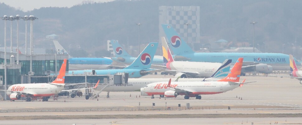 2일 낮 인천국제공항 주기장에 여객기들이 늘어선 모습이다. 인천공항/백소아 기자