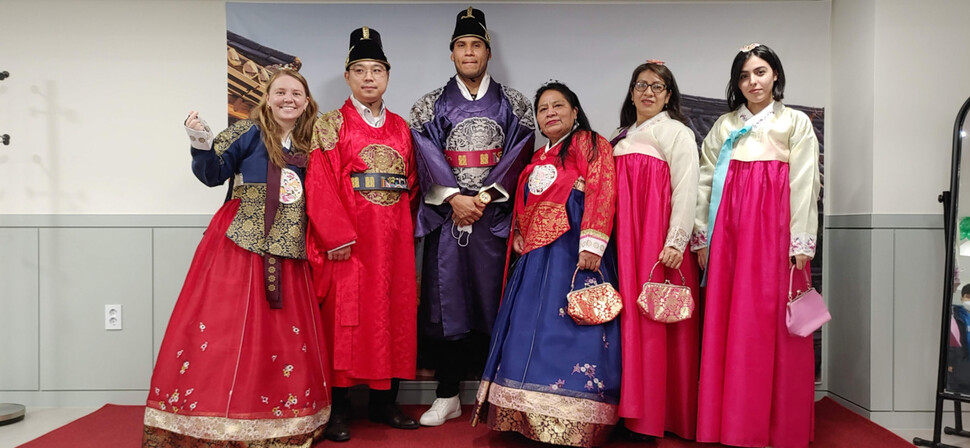 지난달 22일 서울 여의도순복음교회가 연 다문화인 설날맞이 행사에 참여한 재외국인들. 여의도순복음교회 제공