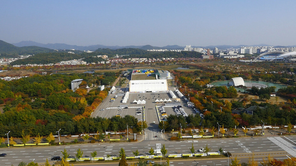 세월호 희생자들을 추모하는 분향소가 있던 경기 안산시 화랑유원지의 모습. &lt;한겨레&gt; 자료 사진.