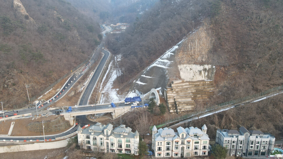 지방도391호선 경기도 양평 야밀고개 선형 개량 공사 현장. 경기도 제공