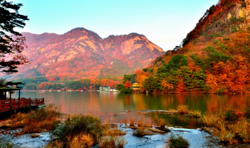 포천 산정호수 명성산 전경. 경기관광공사 제공