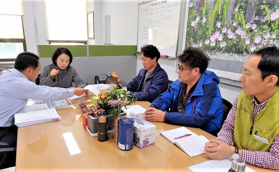 경남도와 ‘경남 공공병원설립 도민운동본부’는 12일 경남 진주권에 공공병원을 신축하기 위한 공론화 작업의 첫 간담회를 열었다.