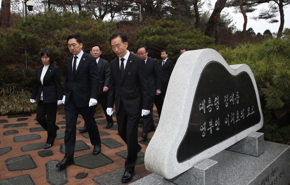 김기현 국민의힘 신임 당대표와 최고위원 및 지도부가 9일 오전 서울 동작구 국립서울현충원내 김대중 전 대통령 묘소를 찾아 참배했다. 김봉규 선임기자