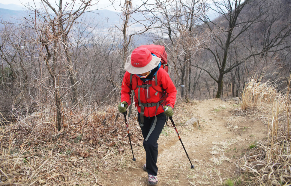 바람을 막아주는 셸 재킷. 이현상 제공