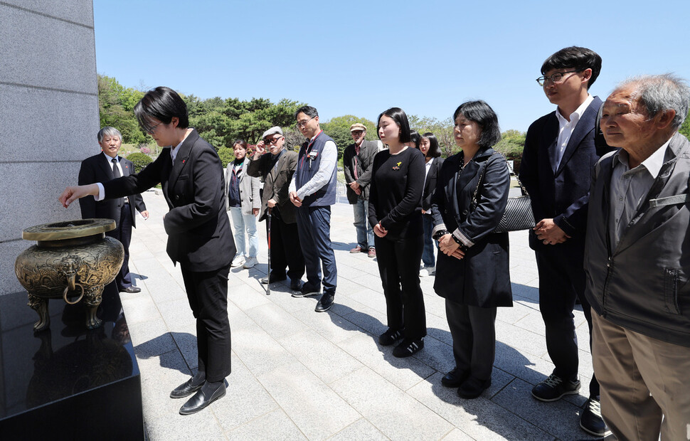 윤희숙 진보당 상임대표가 분향하고 있다. 신소영 기자