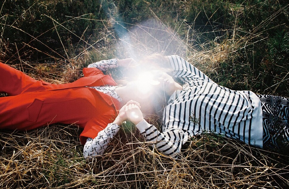 Anna and Magda, Lubliniec, 2014 ⓒLukas Wierzbowski Anna and Magda, Lubliniec, 2014 ⓒLukas Wierzbowski