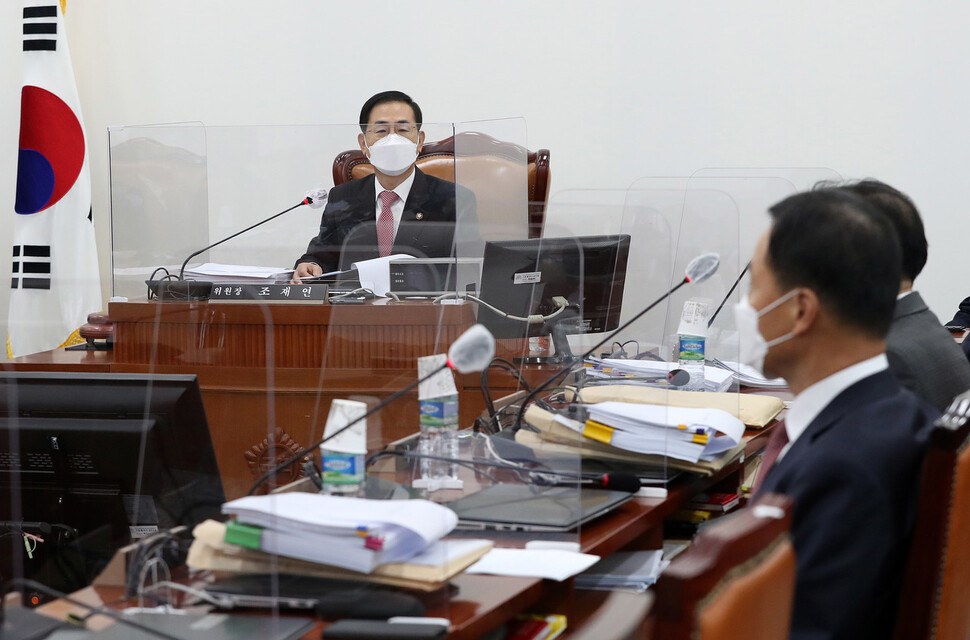 조재연 고위공직자범죄수사처장 후보 추천위원회 위원장이 18일 국회에서 열린 3차회의에서 발언하고 있다. 연합뉴스