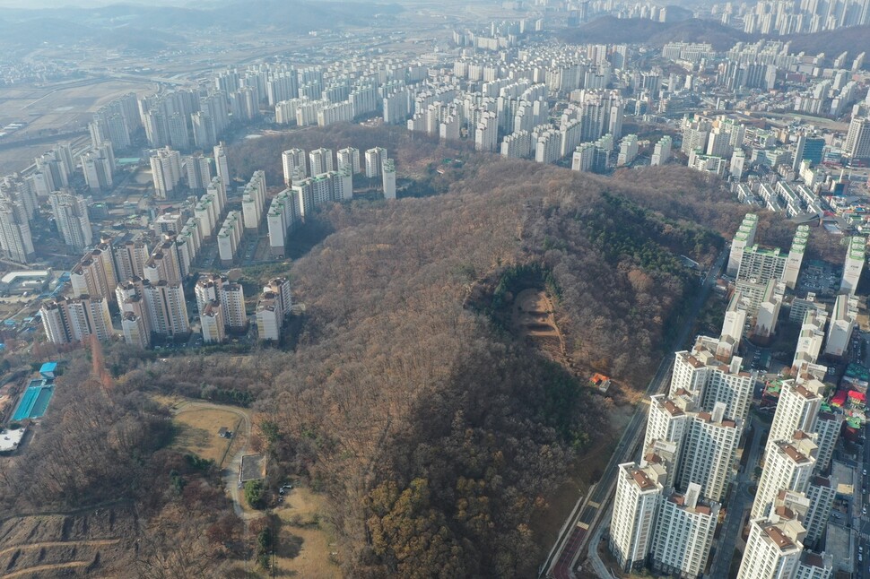 도시공원 일몰제로 공원이 축소·훼손될 위기에 놓인 천안 일봉공원. 환경운동연합 제공