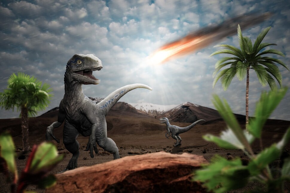 공룡 멸종을 부른 소행성과의 대충돌 뒤 또다른 작은 충돌이 잇따랐다는 ‘이중 충돌 가설’이 제시됐다. 픽사베이 제공