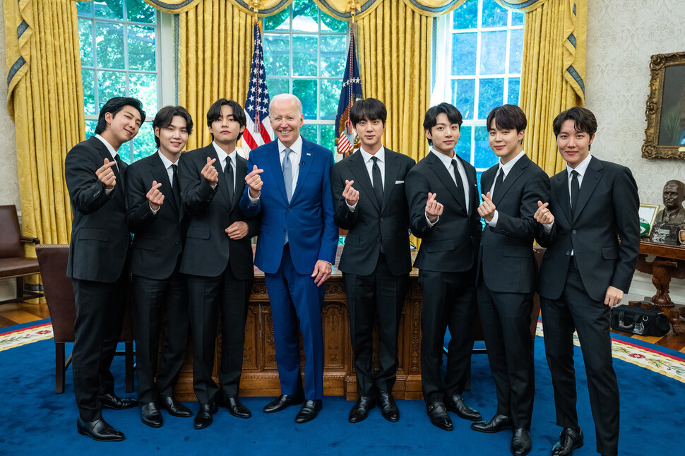 미국 백악관에서 조 바이든 미국 대통령과 만난 방탄소년단. 빅히트뮤직 제공