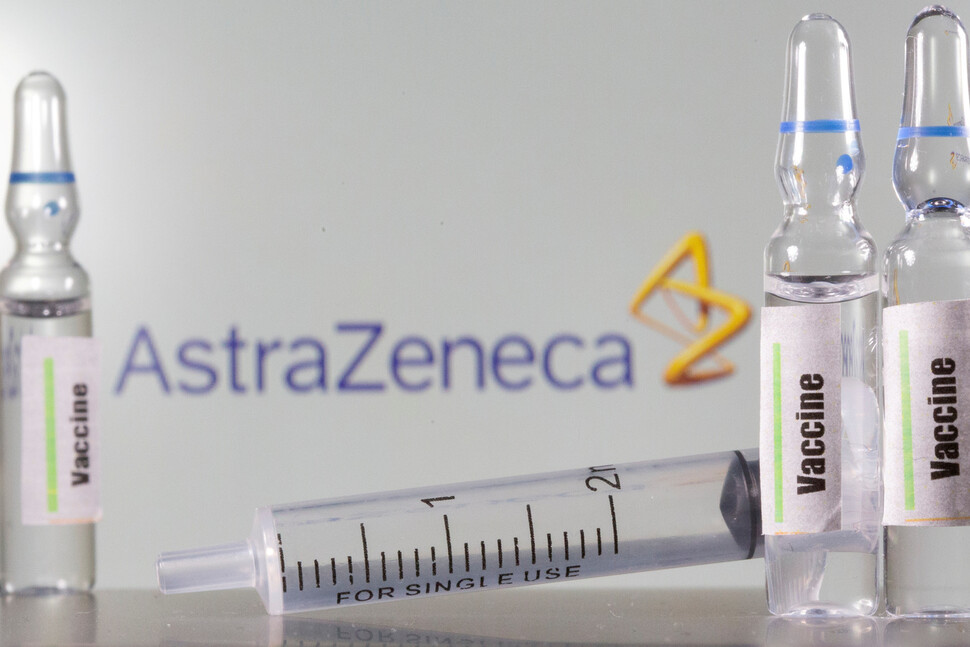 “아스트라제네카, ‘긴급승인’ 영국에 매주 200만 도즈씩 백신 공급”