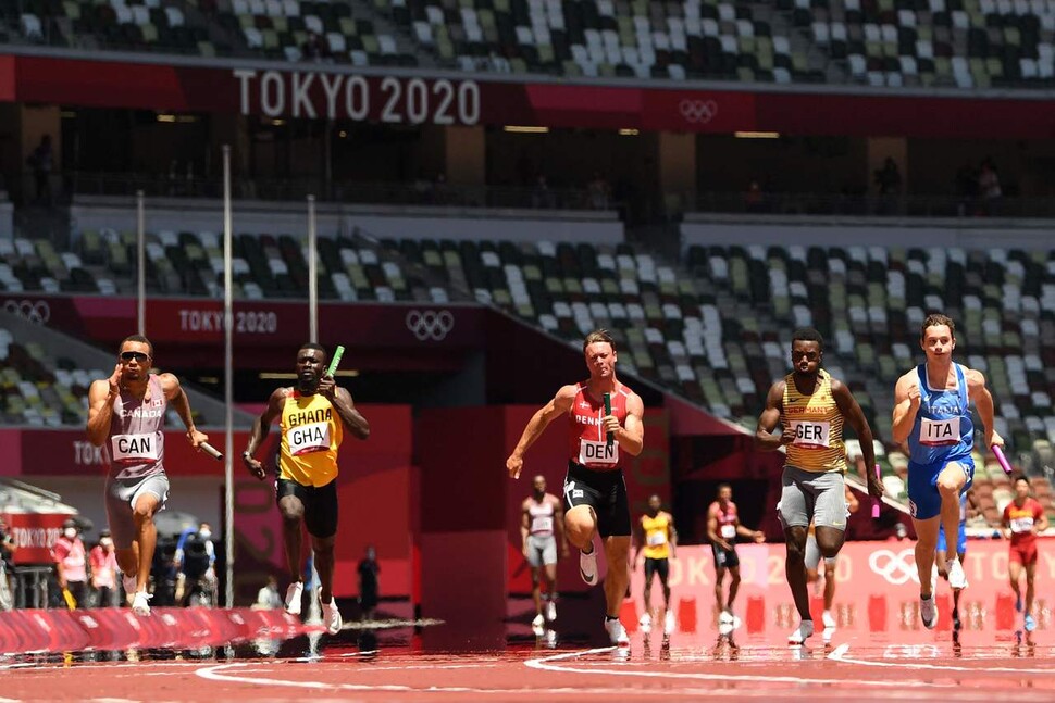 도쿄올림픽 육상 남자 400ｍ계주 예선. AFP/연합뉴스