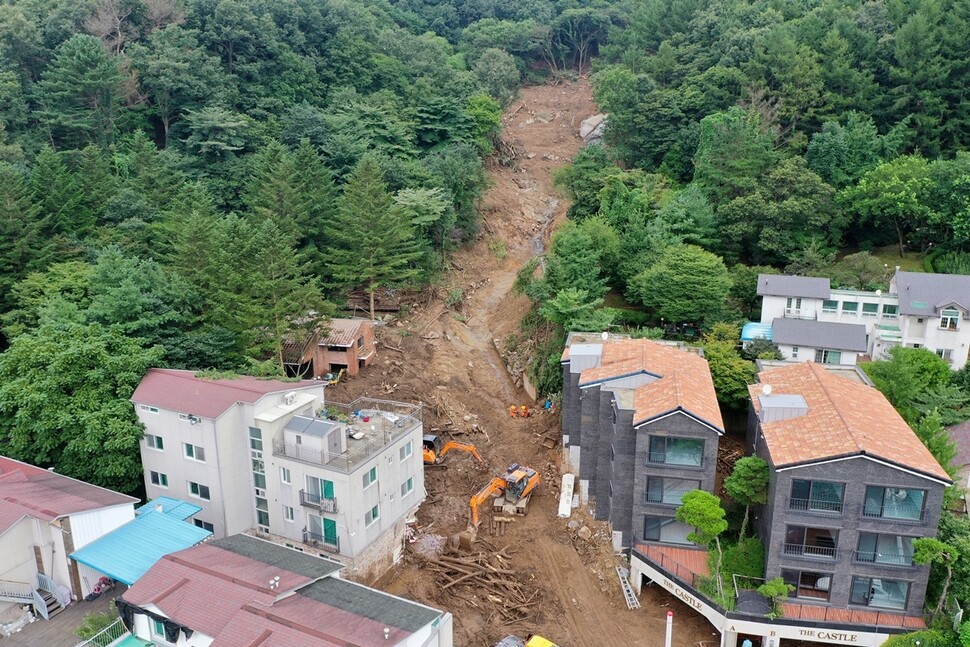 집중호우로 피해를 본 경기도 광주시 남한산성면 일대 산사태 현장. 광주시 제공.