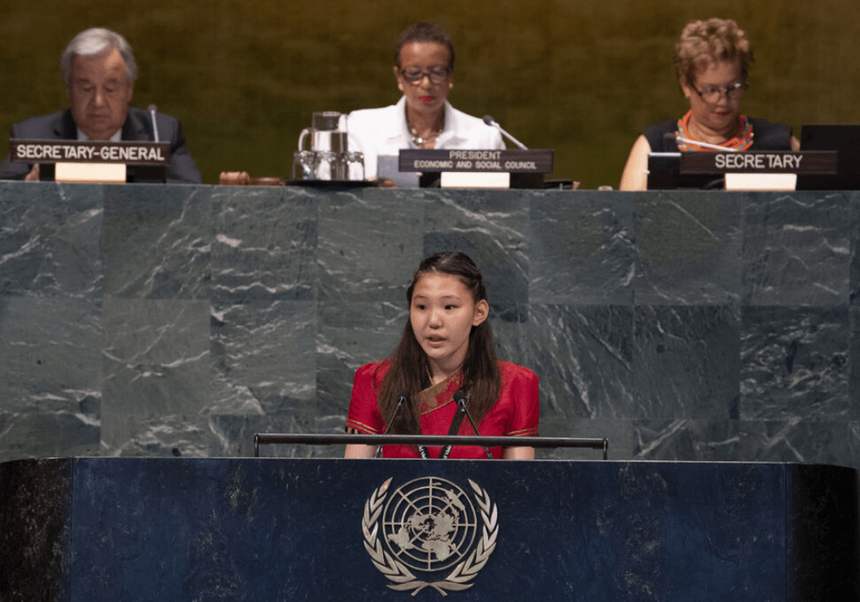 2019년 7월 유엔 지속가능발전 고위급정치포럼(HLPF) 각료급 회의 오프닝에 아동 대표 5명 중 한명으로 초청받아 연설 중인 몽골의 노문다리.