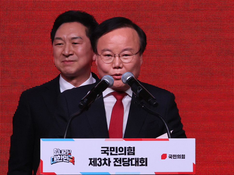 8일 오후 경기도 고양시 일산 킨텍스에서 열린 국민의힘 제3차 전당대회에서 김재원 최고위원이 당선 인사를 하고 있다. 연합뉴스