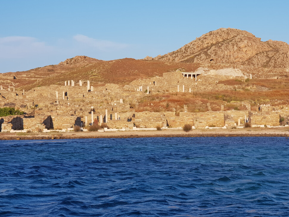 ‘태양의 신’ 태어난 델로스섬, 찬란한 고대 역사를 품다