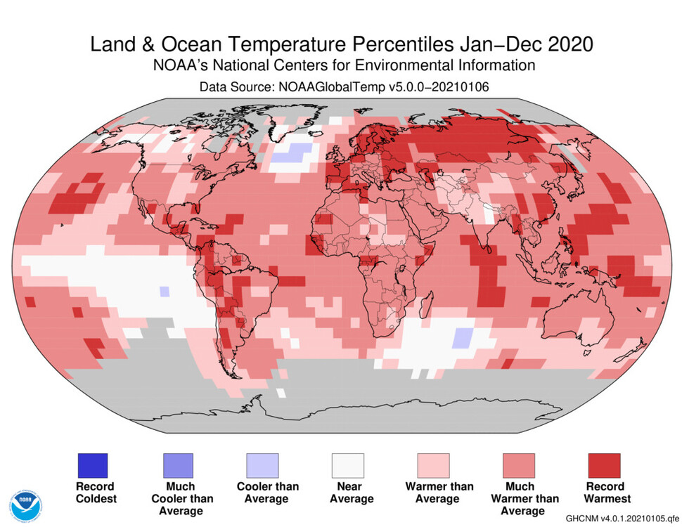 세계기상기구(WMO)는 2020년이 역대 ‘가장 따뜻한 해’ 3위 안에 들었다고 밝혔다. 미국 해양대기청(NOAA)는 역대 2위라는 분석을, 유럽중기예보센터(ECMWF)는 2016년과 나란히 역대 1위라는 분석을 내놓았다. NOAA 제공