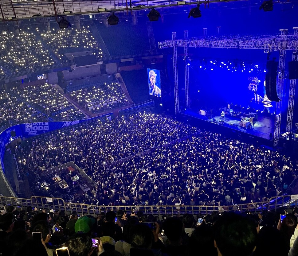 27일 서울 송파구 잠실실내체육관에서 공연하는 노엘 갤러거. 서정민 기자