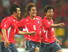 2002년 6월 4일 부산에서 열린 2002 한일월드컵 D조 한국의 첫경기 폴란드와의 경기에서 황선홍(오른쪽)의 선취골에 함께 기뻐하는 유상철(가운데)  연합뉴스