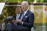 조 바이든 미국 대통령이 22일 서울 하얏트 호텔 정원에서 현대차의 미국 투자와 관련한 소감을 말하고 있다.AP 연합뉴스