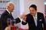 윤석열 대통령과 조 바이든 미국 대통령이 21일 오후 서울 용산 국립중앙박물관에서 열린 환영 만찬에서 건배하고 있다. 대통령실 제공