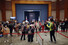 23일 청와대 춘추관 2층 브리핑실에서 관람객들이 기념사진을 찍고 있다. 김혜윤 기자