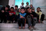 16일(현지시간) 시리아 북부 알레포주(州)의 한 모스크(이슬람 사원)에 지진으로 집을 잃은 어린이들이 모여 있다. 국제적십자사연맹(IFRC)은 이날 강진 피해를 본 튀르키예와 시리아에 대한 인도주의적 지원을 위해 당초 제시한 2억 스위스 프랑(약 2천800억원)의 긴급구호 자금을 6억5천만 스위스 프랑으로 대폭 늘렸다. 연합뉴스