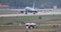 군벌 간 무력 분쟁을 피해 수단을 탈출한 교민 28명을 태운 공군의 KC-330 시그너스 다목적 공중급유기가 25일 오후 서울공항에 착륙하고 있다. 연합뉴스