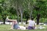 전국 대부분 지역 낮 기온이 25도 내외로 오른 2일 오후 서울 여의도한강공원에서 시민들이 잔디에서 휴식을 취하고 있다. 연합뉴스