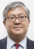 Lee Han-sang, professor at Korea University Business School