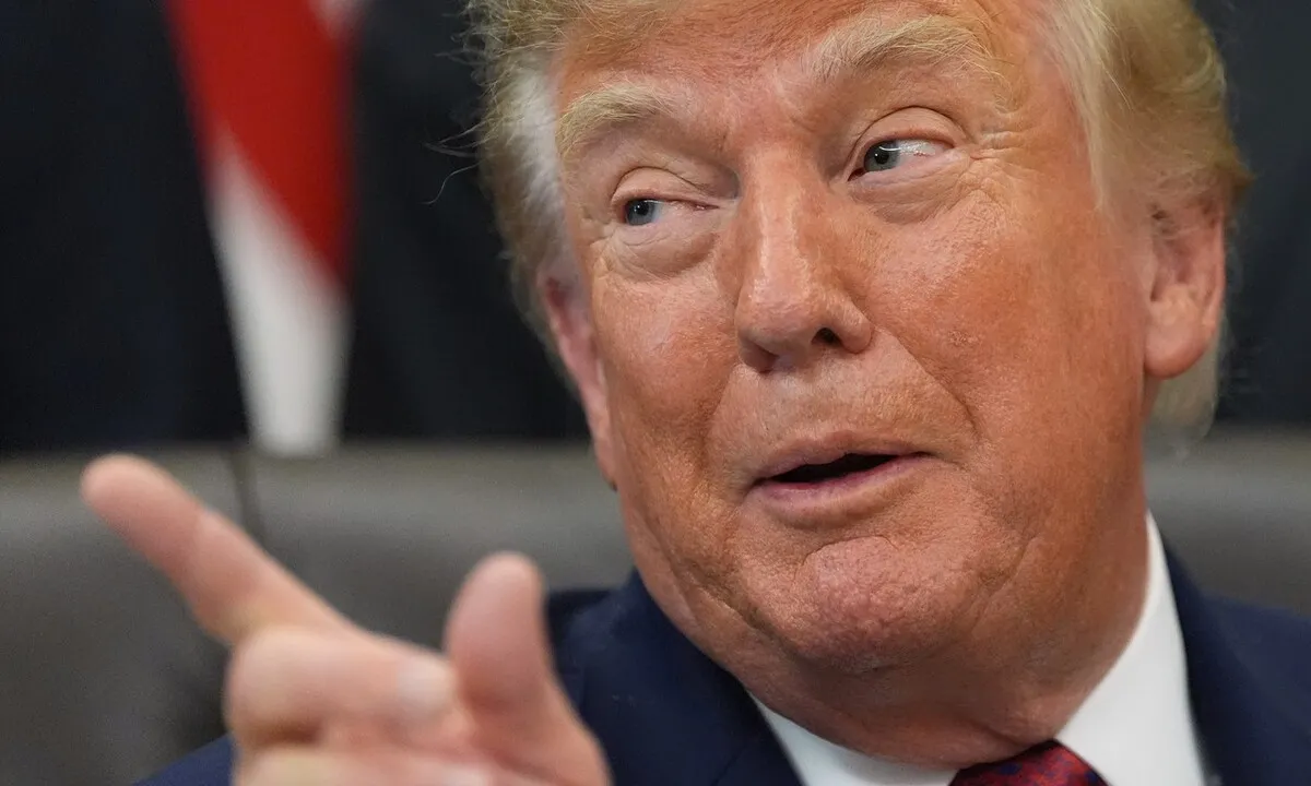 US President Donald Trump said on the 2nd, local time, that the deal with South Korea continued to improve, and mentioned an $8.4 billion oil production expansion project (approximately 11.3 trillion won). That morning, President Trump wrote on his social media network Truth Social: “Pleased to announce that the deal with the Republic of Korea is getting better and better…”