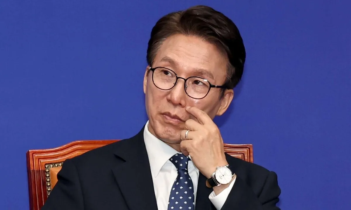 Park Ji-won says Democratic Party needs tighter leadership