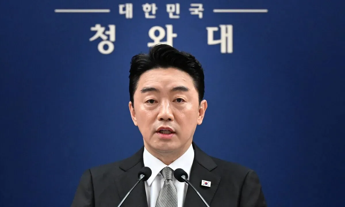 Kang Hoon-sik, the Blue House chief of staff, speaks at a briefing on Cabinet picks on Aug. 30, 2026. (pool photo)